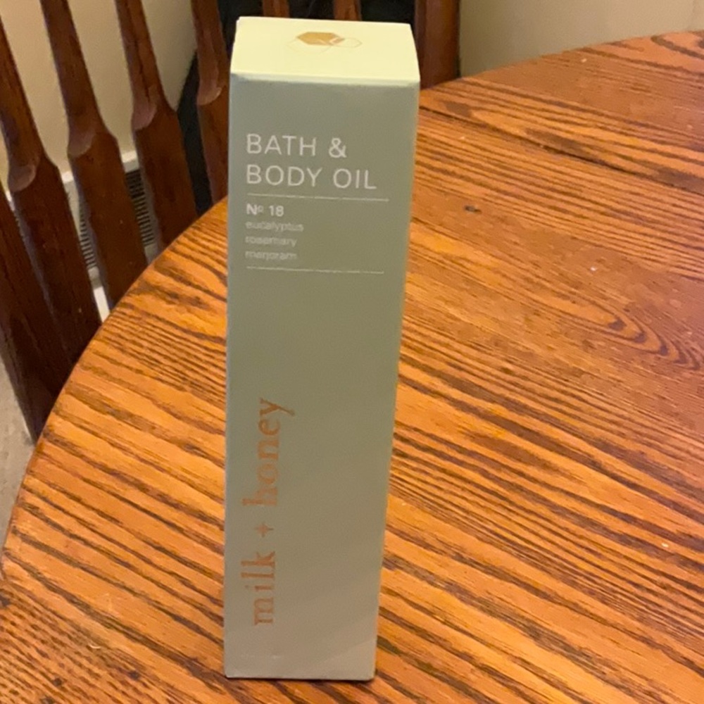 NWT Milk + Honey Bath and Body Oil #18 eucalyptus, rosemary, marjoram